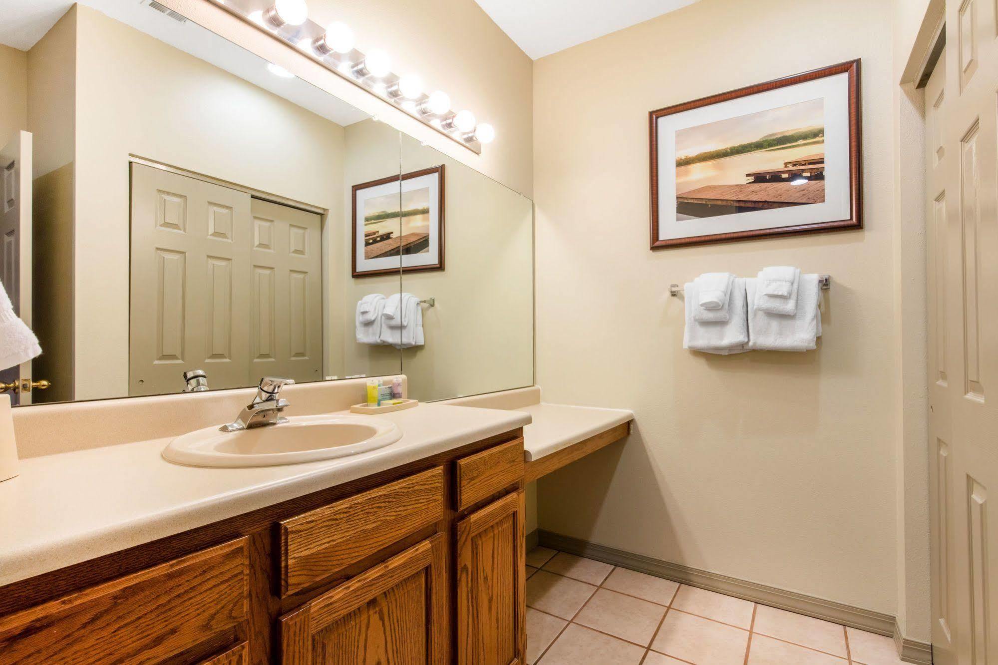 Bluegreen Vacations The Falls Village, An Ascend Resort Branson Extérieur photo